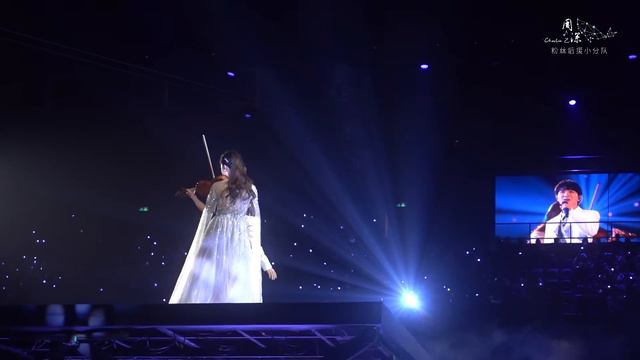 20221231 周深 Charlie Zhou Shen 《天使之声协奏曲》live｜2023江苏卫视跨年演唱会_ 左侧横屏2