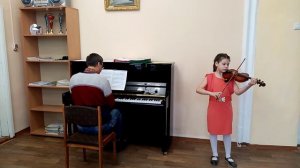 Быкова Екатерина (9 лет) 3 класс МБУДО "ДШИ №1 г. Ельца" преп.  Прокофьева Ю.Г., конц. Наумов А.В.