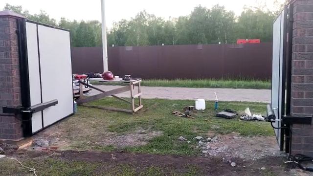 Распашные ворота с автоматикой