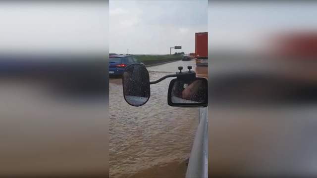 Затопило автобан в Германии! смотреть онлайн