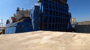 Грузовой паром на Волге город Камышин