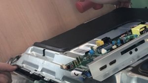 Пропало изображение на телевизоре? Чёрный экран и звук? А в подсветке ли дело?