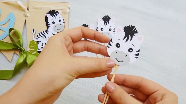 Топперы с зеброй для кексов (маффинов) в стиле джунгли (сафари). Декор праздника. смотреть онлайн