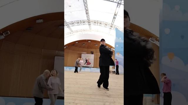 #екатерининскийпарк нельзя обойти чтоб не подвигаться #москвалюбовьмоя #москва #танцы #танцуютвсе