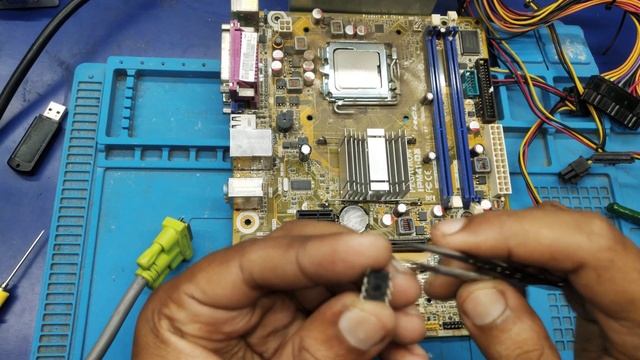 How to repair No Display Computer || Bios Problem || No Display Motherboard | No Signal on Monitor смотреть онлайн