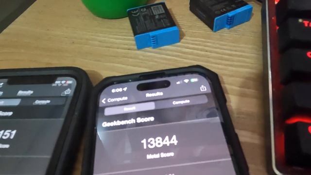 iPhone 15 hands on and Compare смотреть онлайн