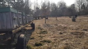 Обзор хутора и дома внутри . Поросята расходятся по постоянным клиентам . Дик - что у него в голове