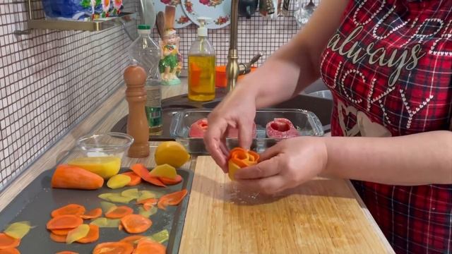 Форель с гарниром в духовке! Приготовить вкусно и красиво !