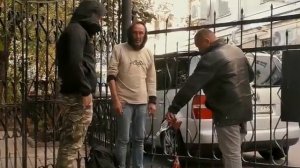 Эдвард бил наказал бомжа