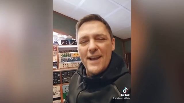Юра Шатунов в жизни: видео, где он настоящий, без наигранности и грима
