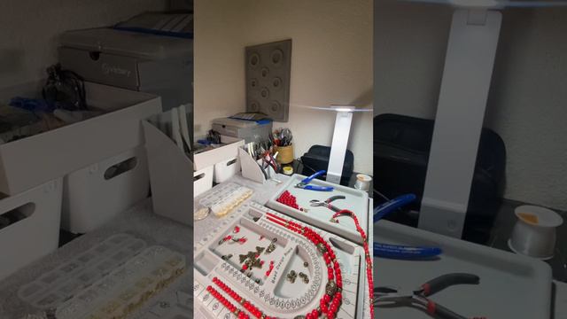 Создаю украшение , колье из коралловых бусин и мои рассуждения 🤗