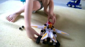 Игрушка робот трансформер-самолёт. Robot transformer aircraft - toys