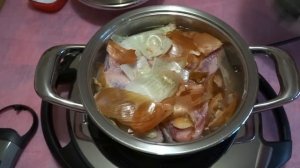 Грудинка в луковой шелухе за 15 минут. В скороварке АМС.