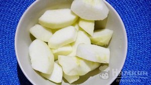 Кефир с яблоком и корицей