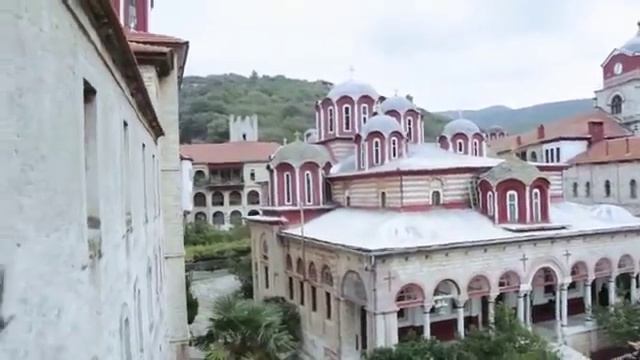 Эсфигмен-единственный непоминающий монастырь Афона