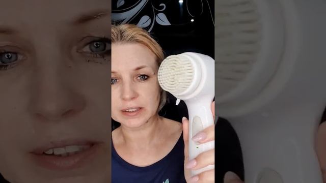 Смываем макияж бережно и нежно, не добавляя себе морщин смотреть онлайн