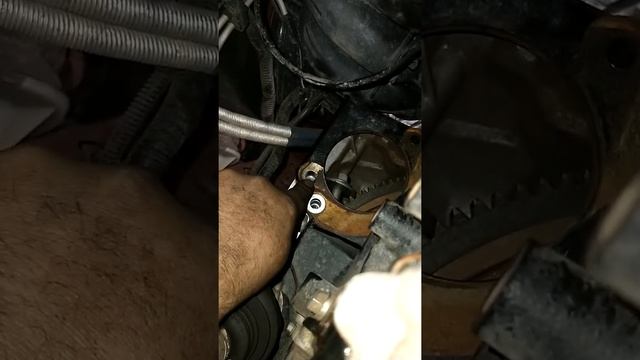 Remoção do parafuso do virabrequim Ford Ka 3 cilindros 12v se inscreve no canal смотреть онлайн