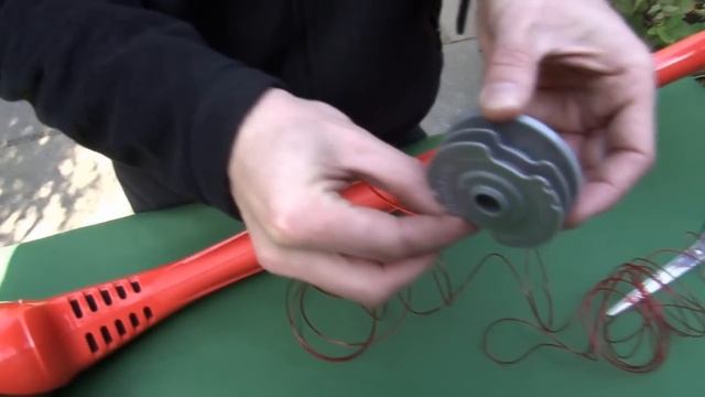 How to Load a Flymo Trimmer line in a Flymo Strimmer смотреть онлайн