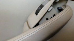 Тойота авенсис снятие обшивки задней двери