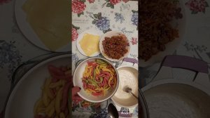 Осталось много макарон-запеките с фаршем-и на стол!