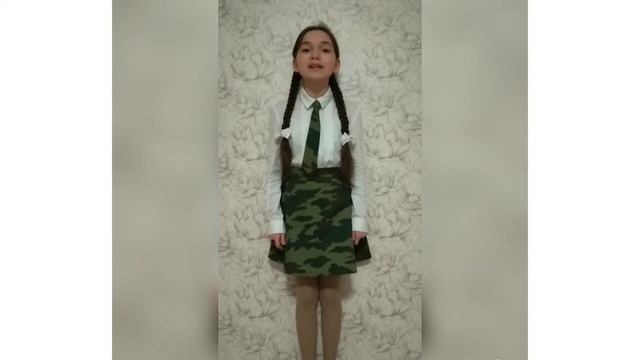 Конкурс «Навстречу Победе» – читает Рената Мухамитова.Стихотворение Мусы Джалиля  Красная ромашка.