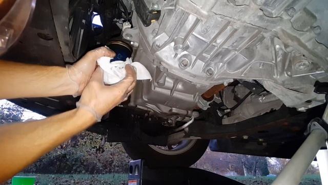 How to Change Engine Oil on a Ford Focus 2008 - 2017 (2016 2.0 L SE shown) смотреть онлайн