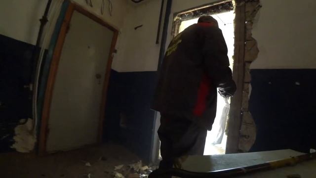 ВЫБИРАЕМ,УСТАНАВЛИВАЕМ,ДВЕРЬ... смотреть онлайн