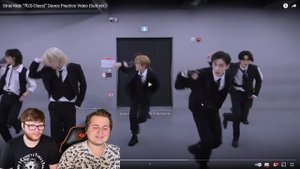 Реакция на Stray Kids “특(S-Class)” Dance Practice Video (Suit ver.)