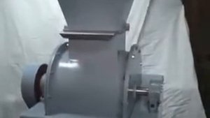 Видео измельчения хлебного брака в панировочную крошку на сухародробилке Р3-СД