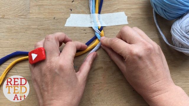 How to do a 4 Strand Braid or Plait - Craft Basics with Red Ted Art смотреть онлайн