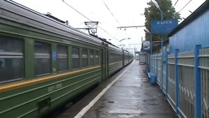 Электропоезд ЭР2Т-7185 платформа Матвеевская