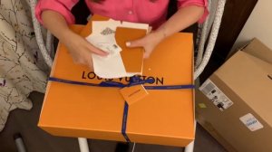 Louis Vuitton: обзор покупки мужского рюкзака Campus и шелковой ленты на официальном сайте