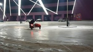 Зимний дрифт на мотоцикле! ИЖ Юпитер 5 с коляской- сезон круглый год