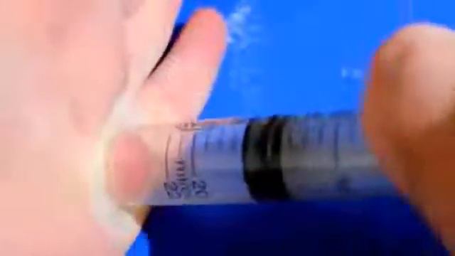 Простой прибор для откачки яда (познавательное видио). смотреть онлайн