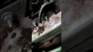 Форд гэлекси снимаем петли капота.