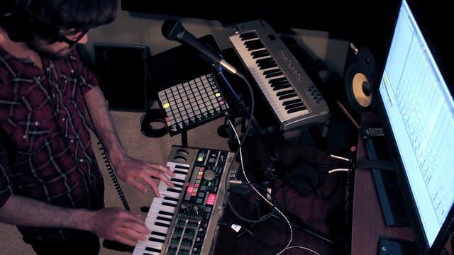 Korg Micro Masterpiece Video Contest Entry - MicroBeats by Luke Dumke смотреть онлайн