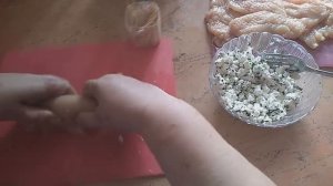 Куриные рулетики с брынзой