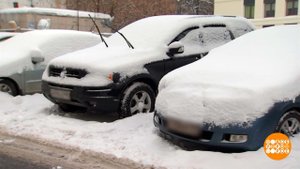Убираем снег с автомобиля. Доброе утро. Фрагмент выпуска от 27.01.2022
