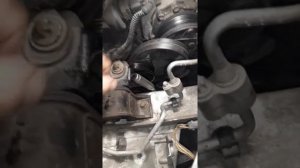 Снятие генератора на Опель Комбо