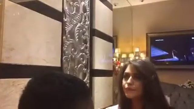 Когда девушка не договаривает смотреть онлайн