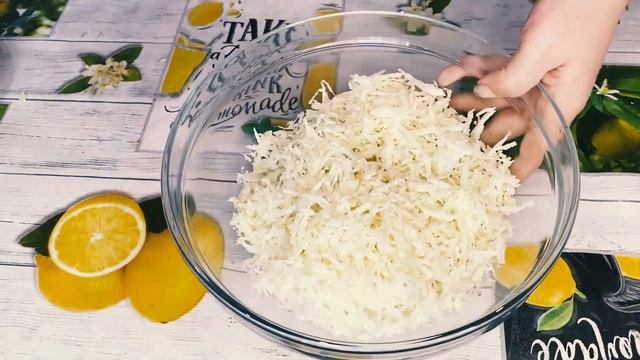 САЛАТ, который ешь и не можешь остановиться! Салат с Крабовыми палочками на праздник! смотреть онлайн