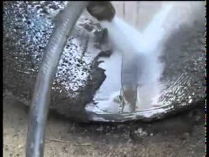 Гидроабразивная очистка труб с помощью гидродинамической машины Посейдон