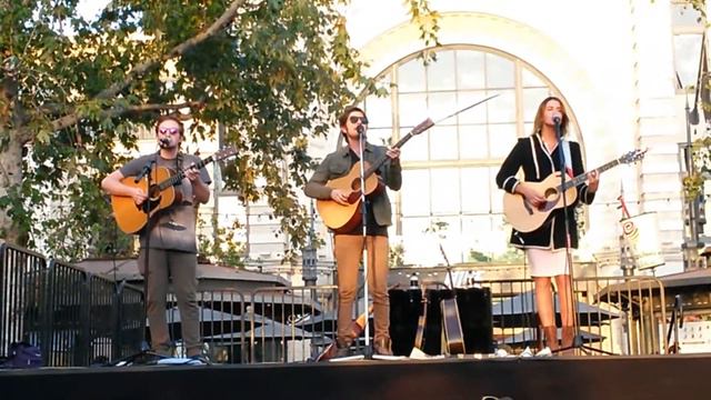 Acoustic Guitars Live at the Grove, Los Angeles, 2016 смотреть онлайн