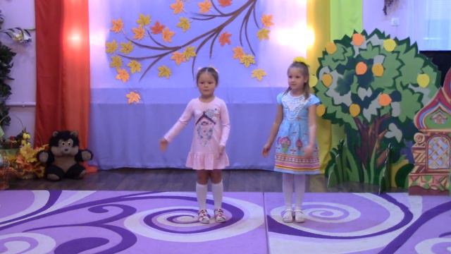 "Забота о птицах" слова и музыка А.Евтодьевой.