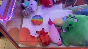 ИГРАЕМ В НЕСКОЛЬКИХ АППАРАТАХ ИГРУШЕК TELEPHONE, ВЫИГРЫВАЕМ МНОГО ИГРУШЕК 🤗🤗🤗