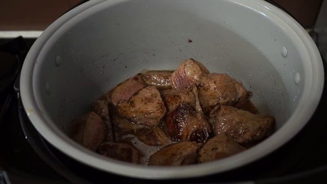 Тушеная говядина с черносливом! смотреть онлайн