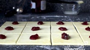 Рогалики с джемом и сыром