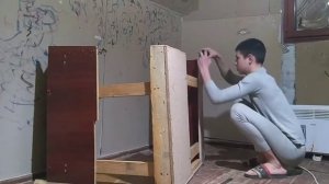Переделка старой мебели в новою .Переделка старого стола Часть1