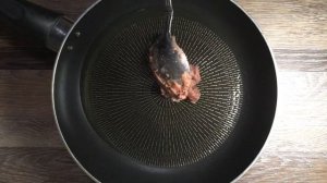 Говяжья печень с луком на сковороде. Быстро и вкусно!