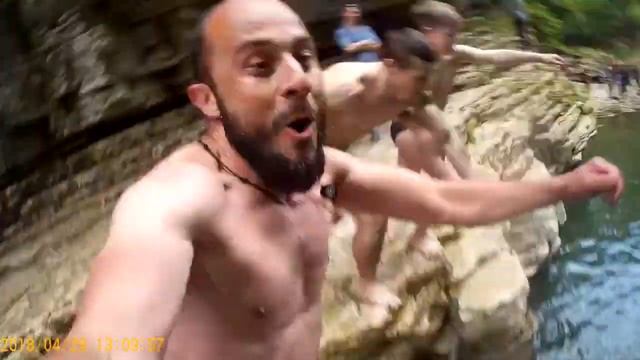 Купание в туре на каньон ПСАХО "Волчья пасть" в Сочи